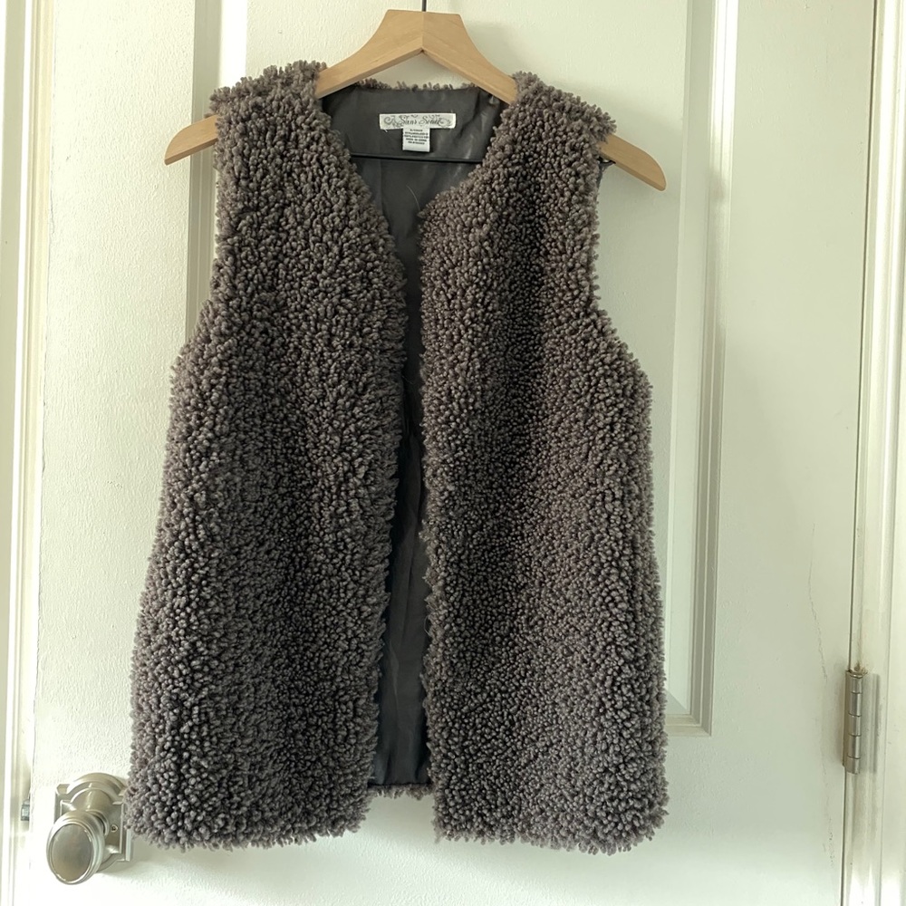 Unisex Carpet Vest